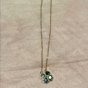Chic Gold and Green Clover Pendant Necklace